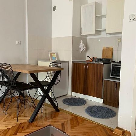 Comfy Studio - 1 Minute Walk To Delta Planet Nis Ngoại thất bức ảnh
