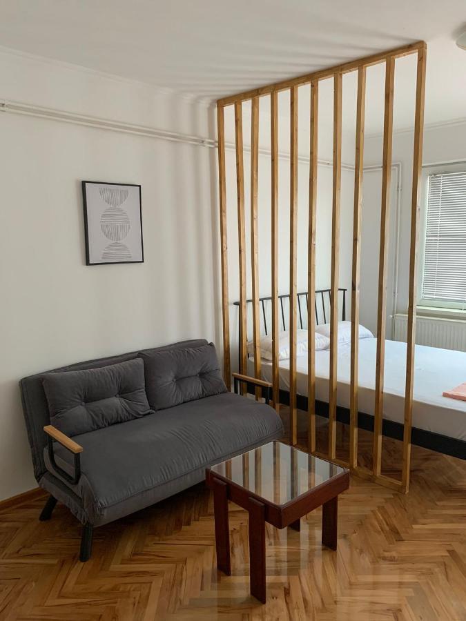 Comfy Studio - 1 Minute Walk To Delta Planet Nis Ngoại thất bức ảnh