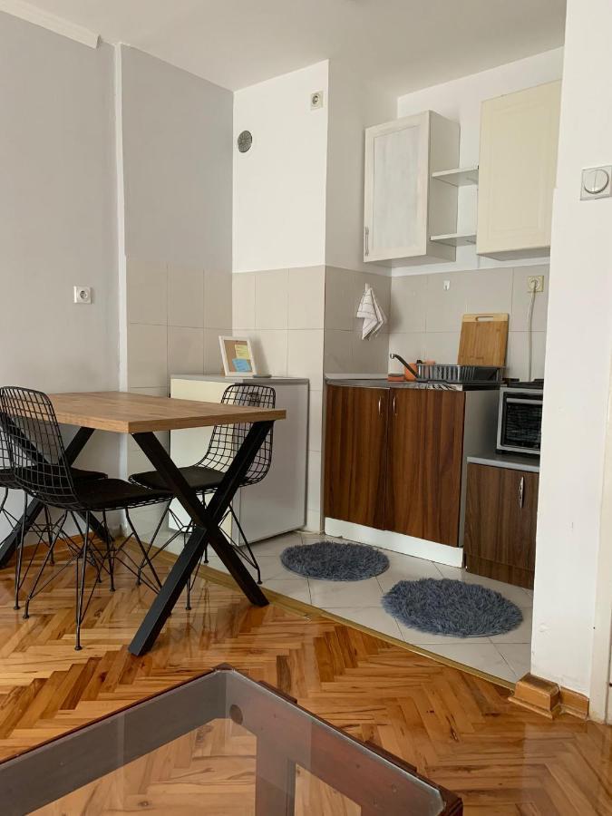 Comfy Studio - 1 Minute Walk To Delta Planet Nis Ngoại thất bức ảnh