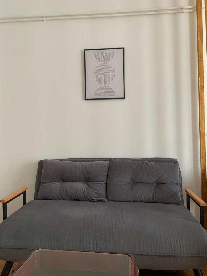 Comfy Studio - 1 Minute Walk To Delta Planet Nis Ngoại thất bức ảnh